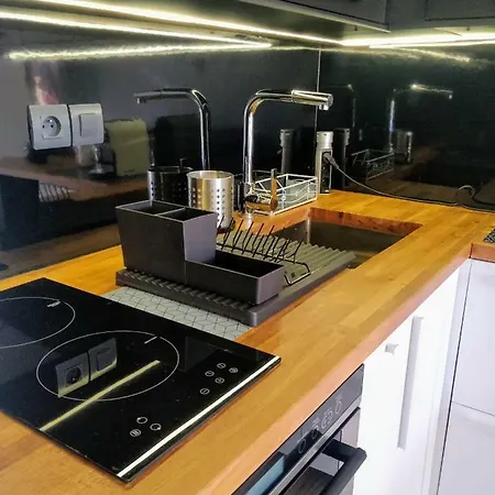 Le Neptuna T2 Direct Wifi Clim Apartment